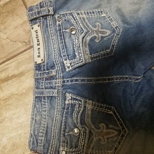 Size 29 Rock revival capri cropped jean
